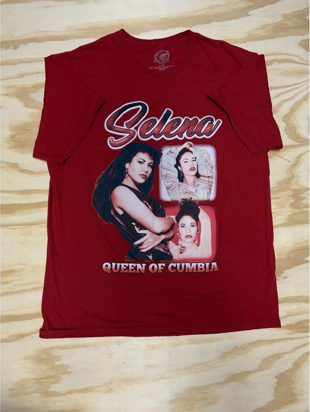Official Selena Merchandise Mens Large Queen of Cumbia Red Graphic T Shirt